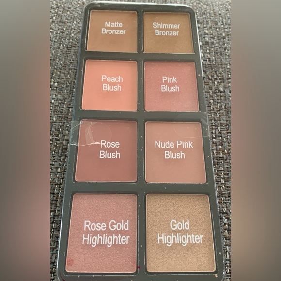 ✨HOST PICK✨ Ulta Beauty 33 pc makeup collection - Picture 3 of 6